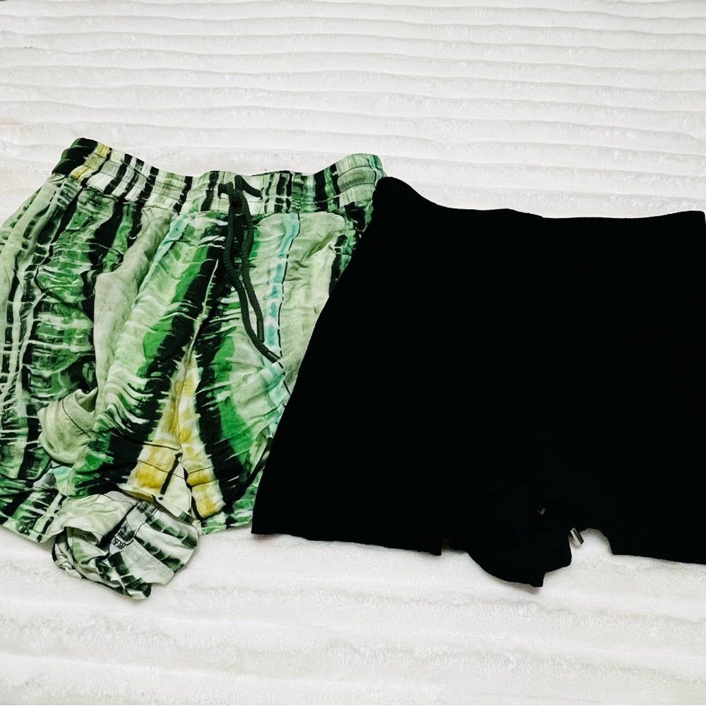 Elan High Waist Shorts - Green and Black